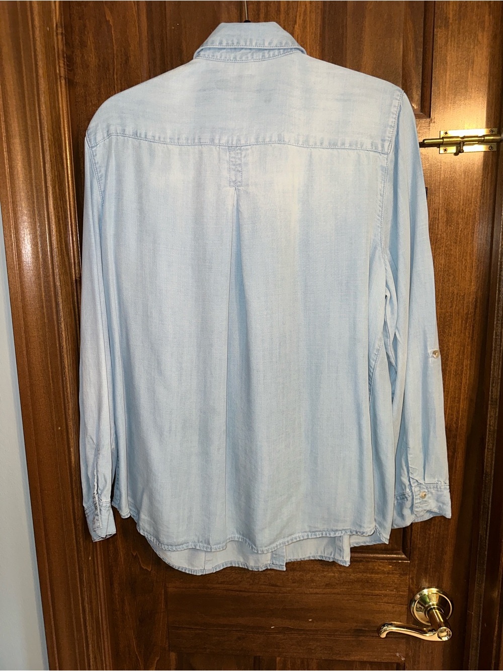 Chico's Light Blue Chambray Button-Down Shirt - Picture 4 of 4